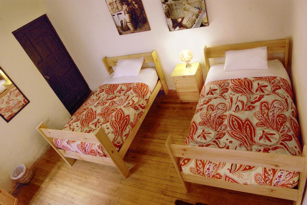 Hostal Mama Simona - *